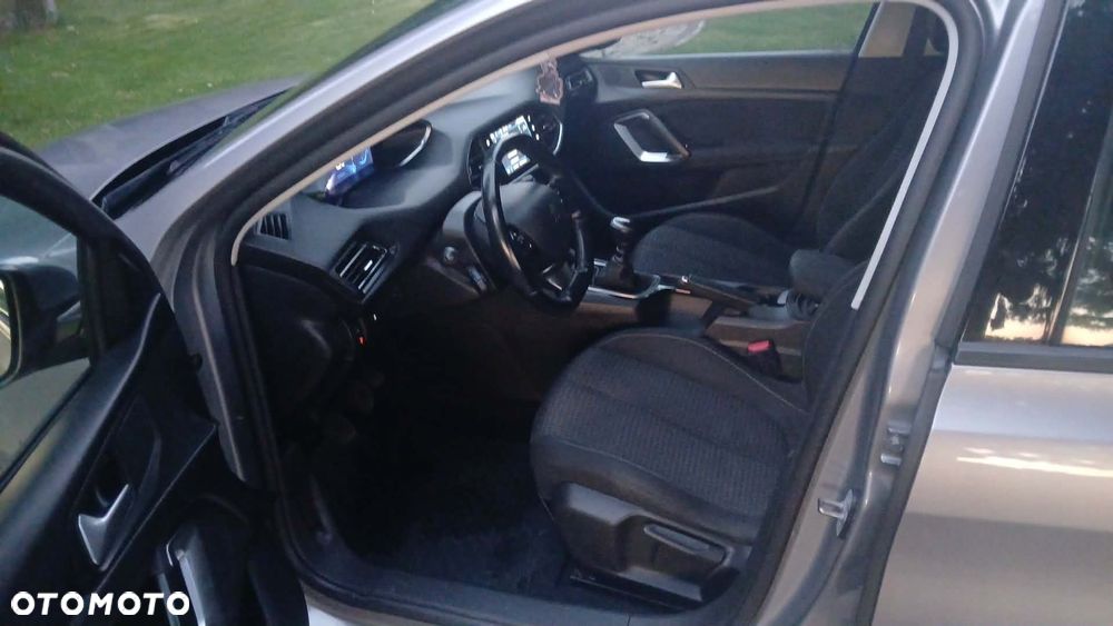 Peugeot 308 1.5 BlueHDi Allure Pack S&S - 37