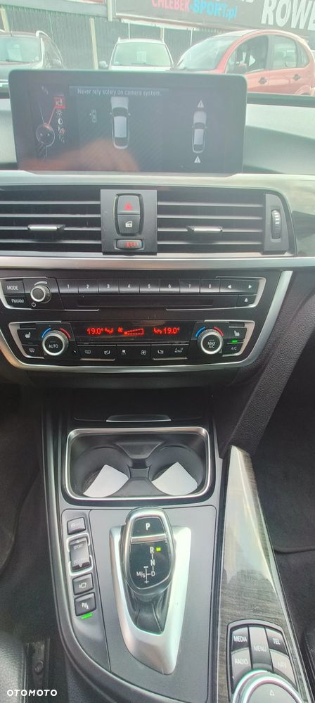 BMW Seria 3 328i Sport-Aut - 23