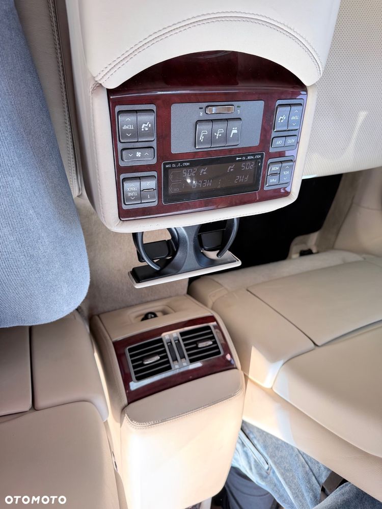 Lexus LS 600h Elite - 11