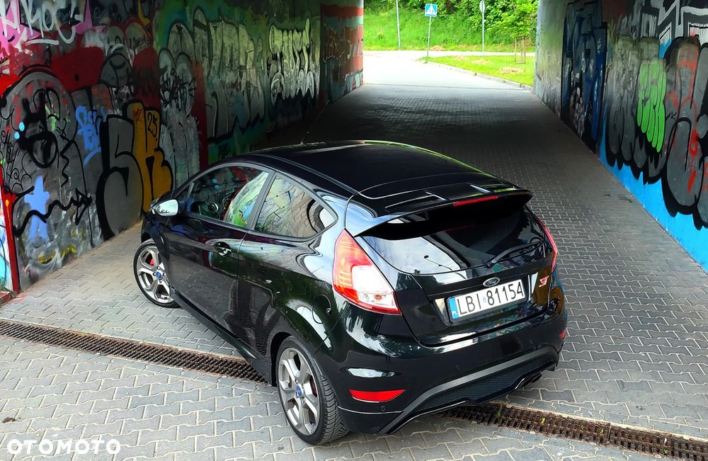 Ford Fiesta 1.6 EcoBoost ST - 21
