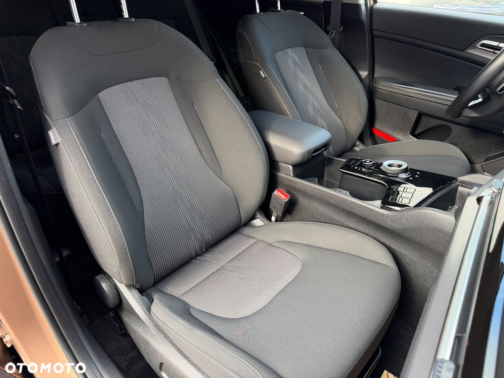 Kia Sportage 1.6 T-GDI HEV Business Line 2WD - 30