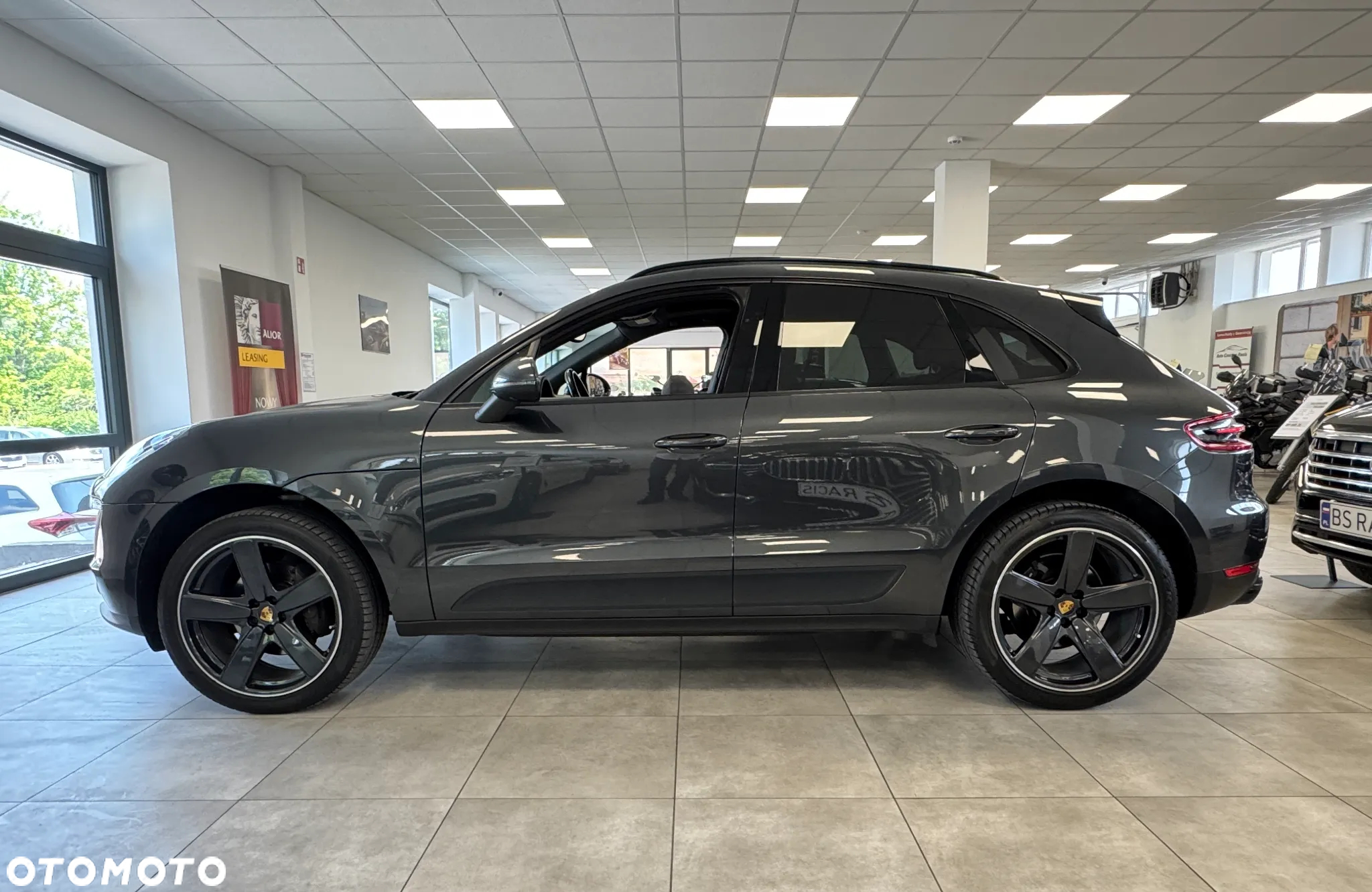 Porsche Macan - 3