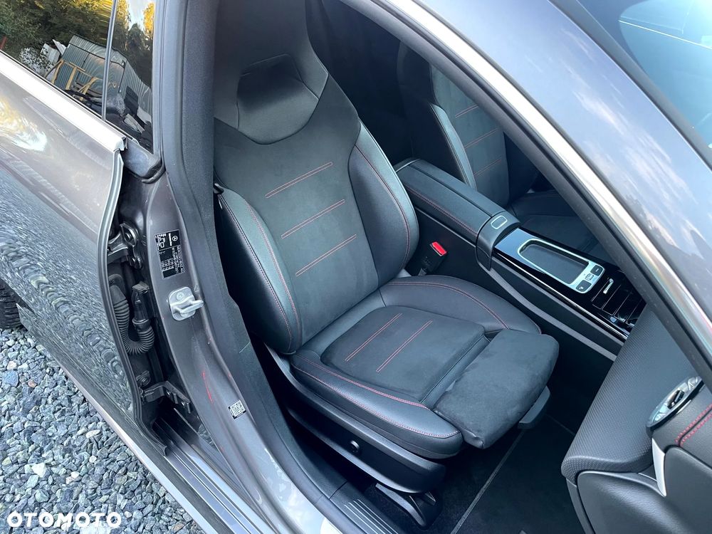 Mercedes-Benz CLA - 24