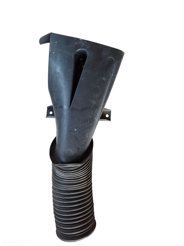 Dolot filtra powietrza MB Axor - 2