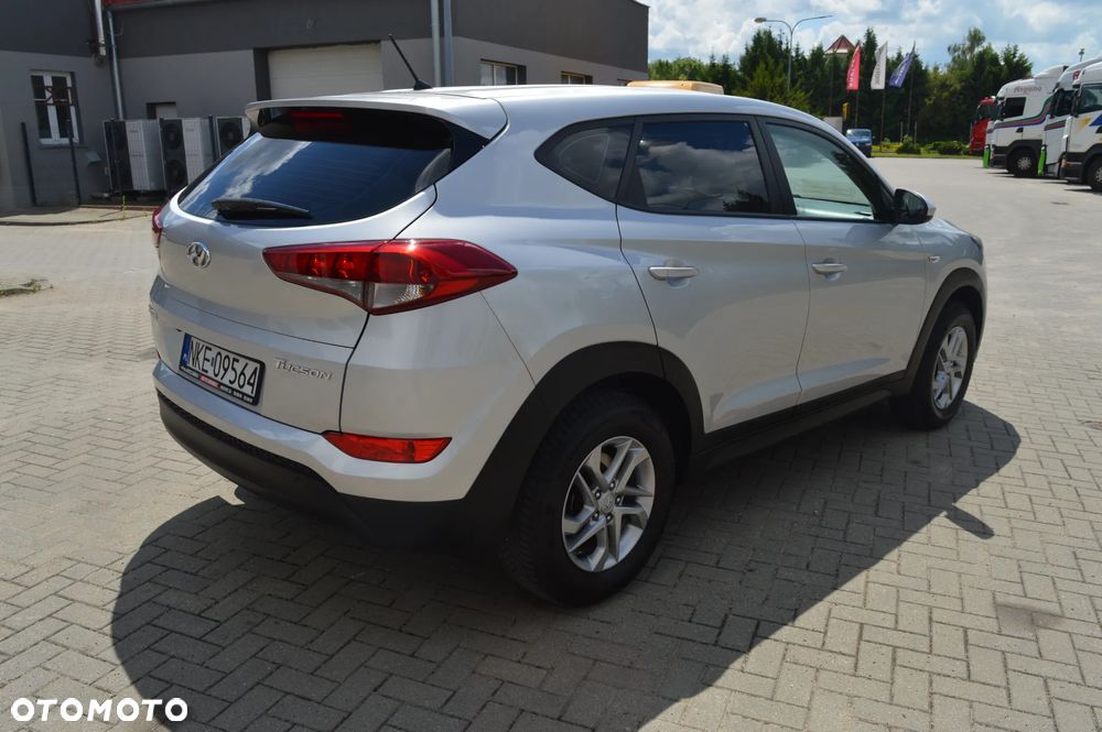 Hyundai Tucson 1.6 GDI BlueDrive GO 2WD - 8