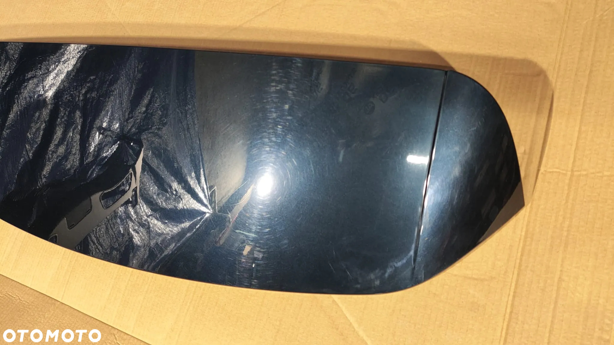 SPOILER LOTKA LZ5Q LAMPA TRZECIE ŚWIATŁO STOP KLAPY 8U0827933F AUDI Q3 8U - 4