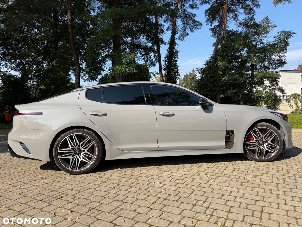 Kia Stinger - 7