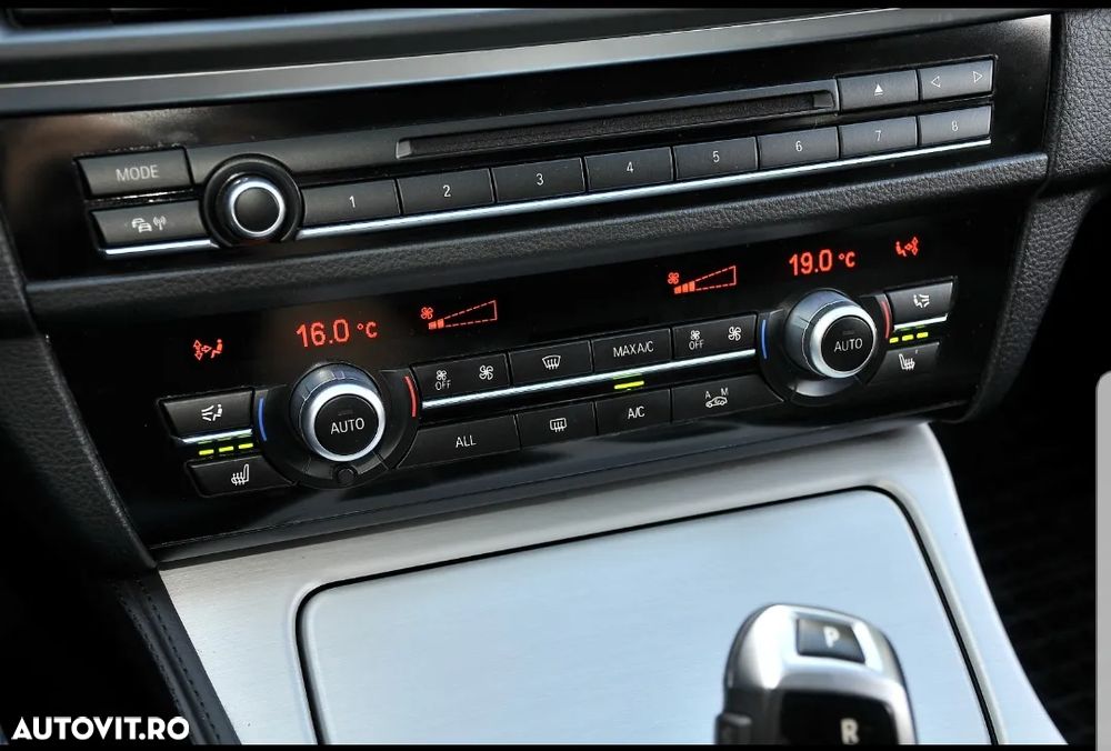 BMW Seria 5 520d Aut. - 11