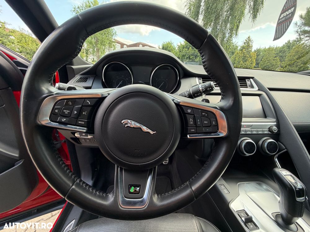 Jaguar E-Pace D180 AWD Aut. R-Dynamic SE - 12