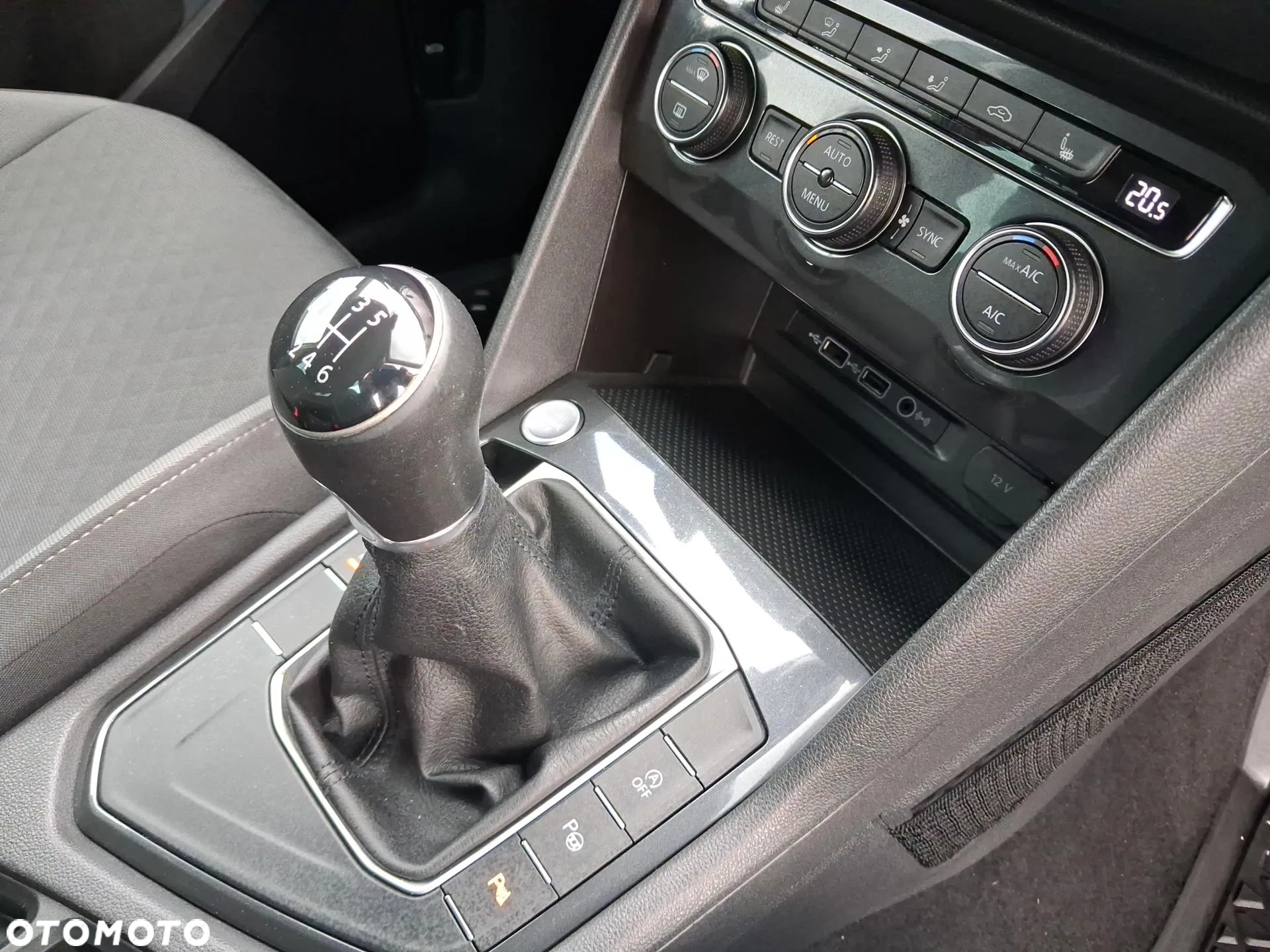 Volkswagen Tiguan 1.5 TSI EVO Comfortline - 26