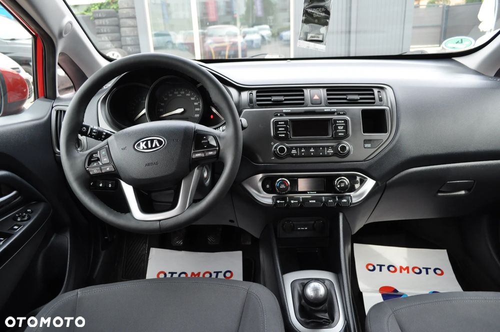 Kia Rio - 21