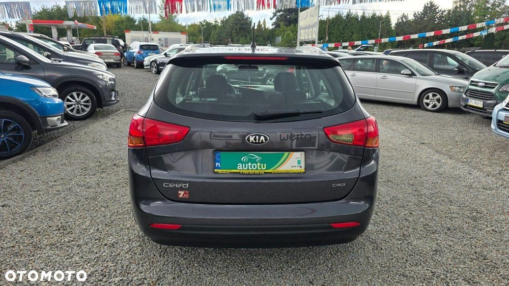 Kia Ceed - 24