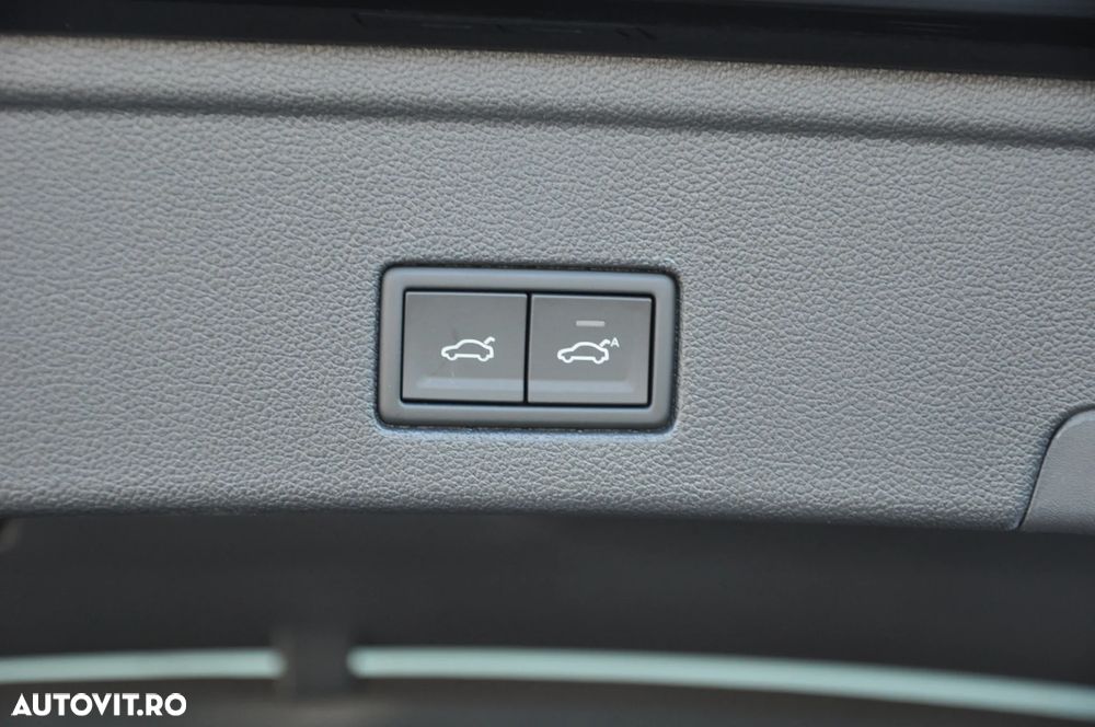 Volkswagen Touareg V6 TDI 4MOTION R-Line - 35