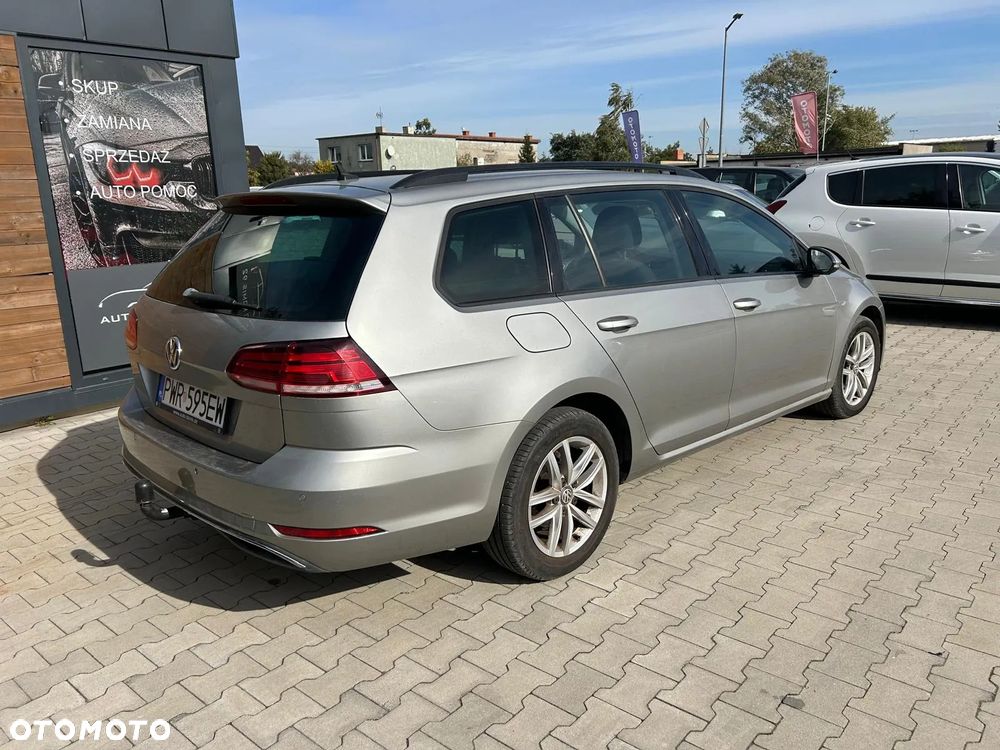 Volkswagen Golf 1.6 TDI SCR Comfortline - 4