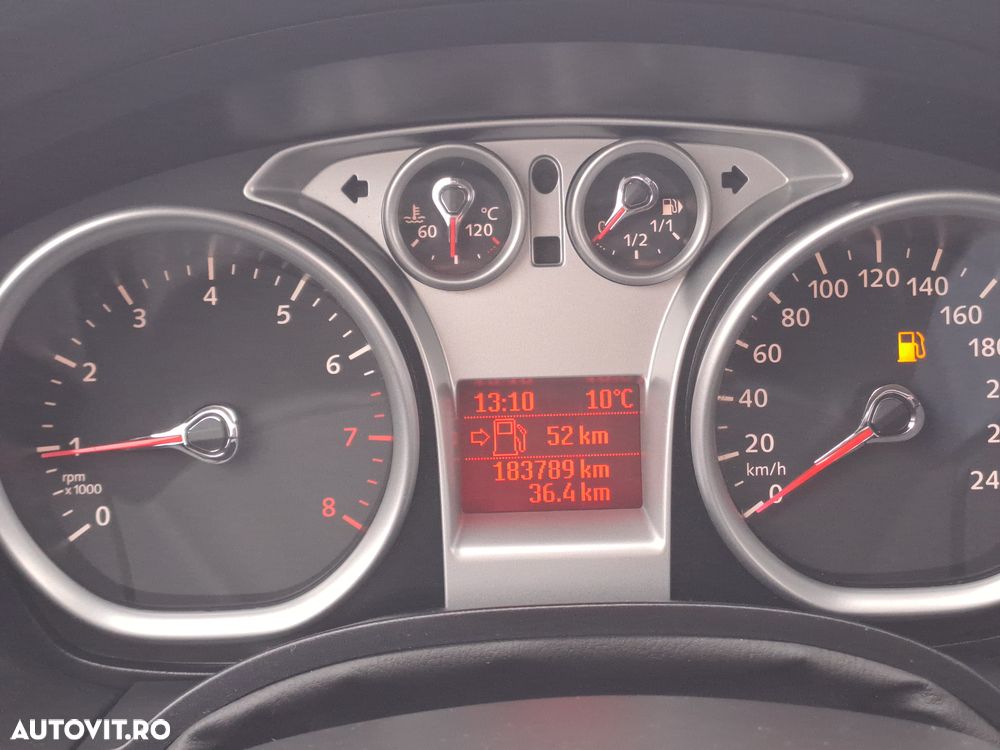 Ford Focus - 8