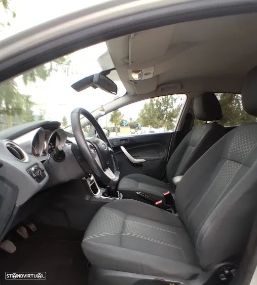 Ford Fiesta 1.25 Titanium - 8