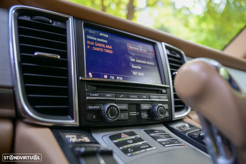 Porsche Panamera S Hybrid J19 - 37
