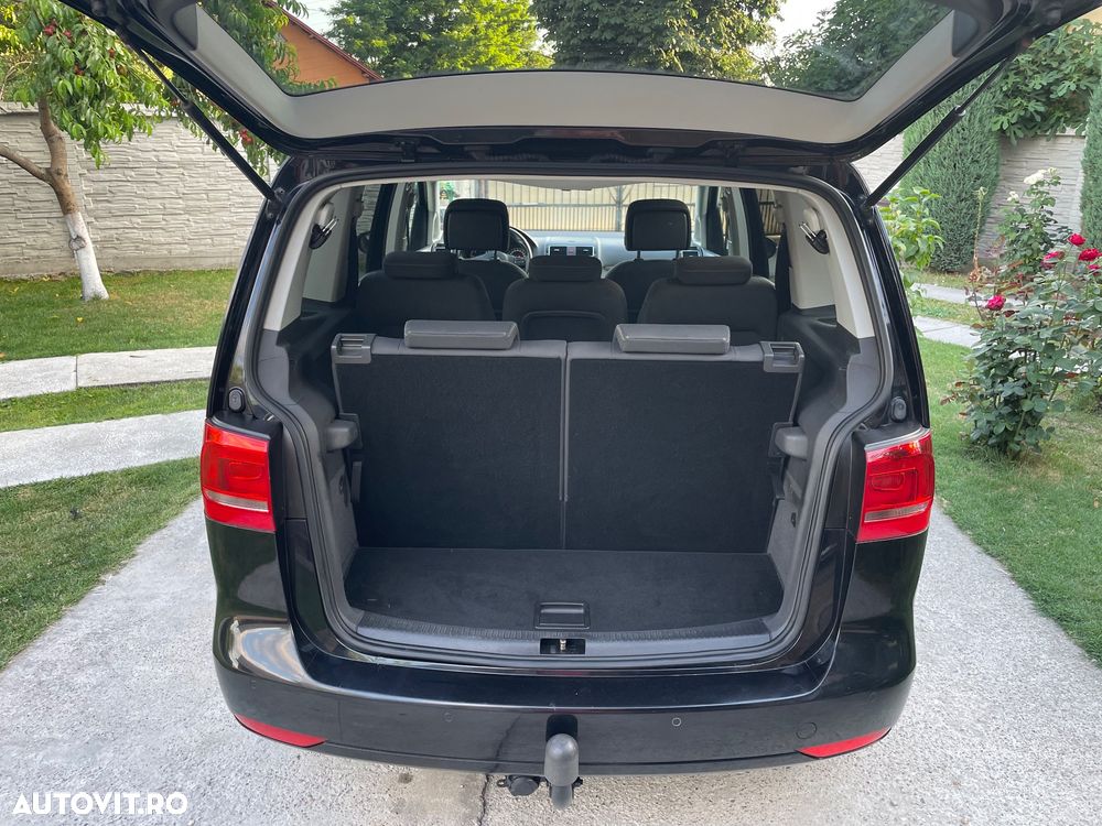 Volkswagen Touran - 23