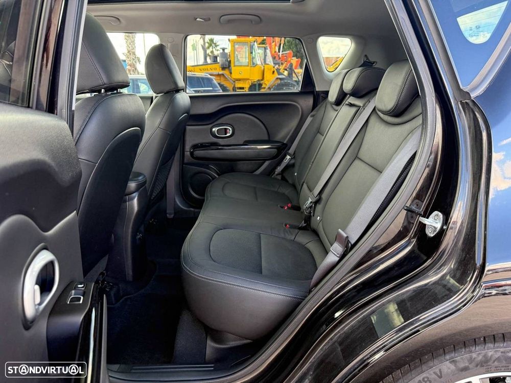 Kia Soul 1.6 CRDi TX - 13