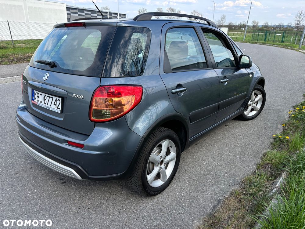 Suzuki SX4 1.6 GS / Premium - 3