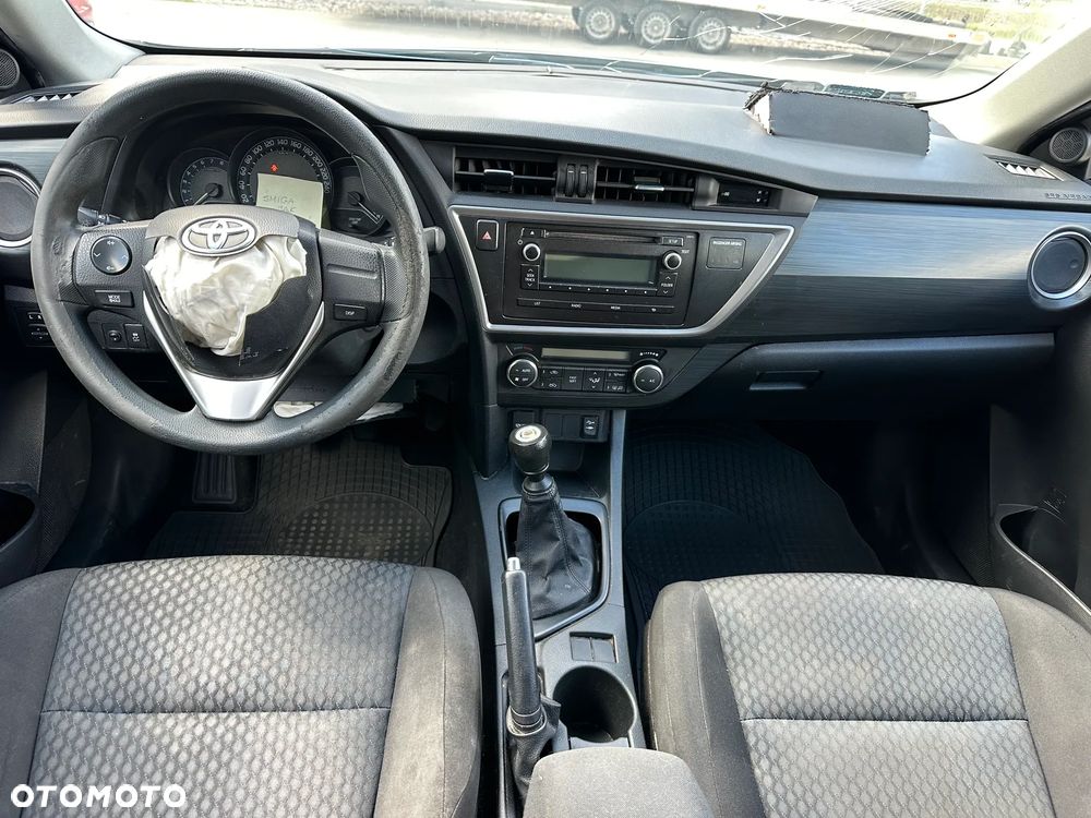 Toyota Auris - 10