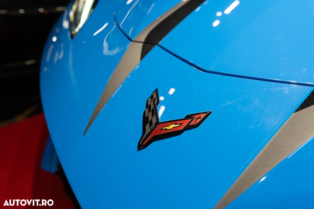 Chevrolet Corvette - 26