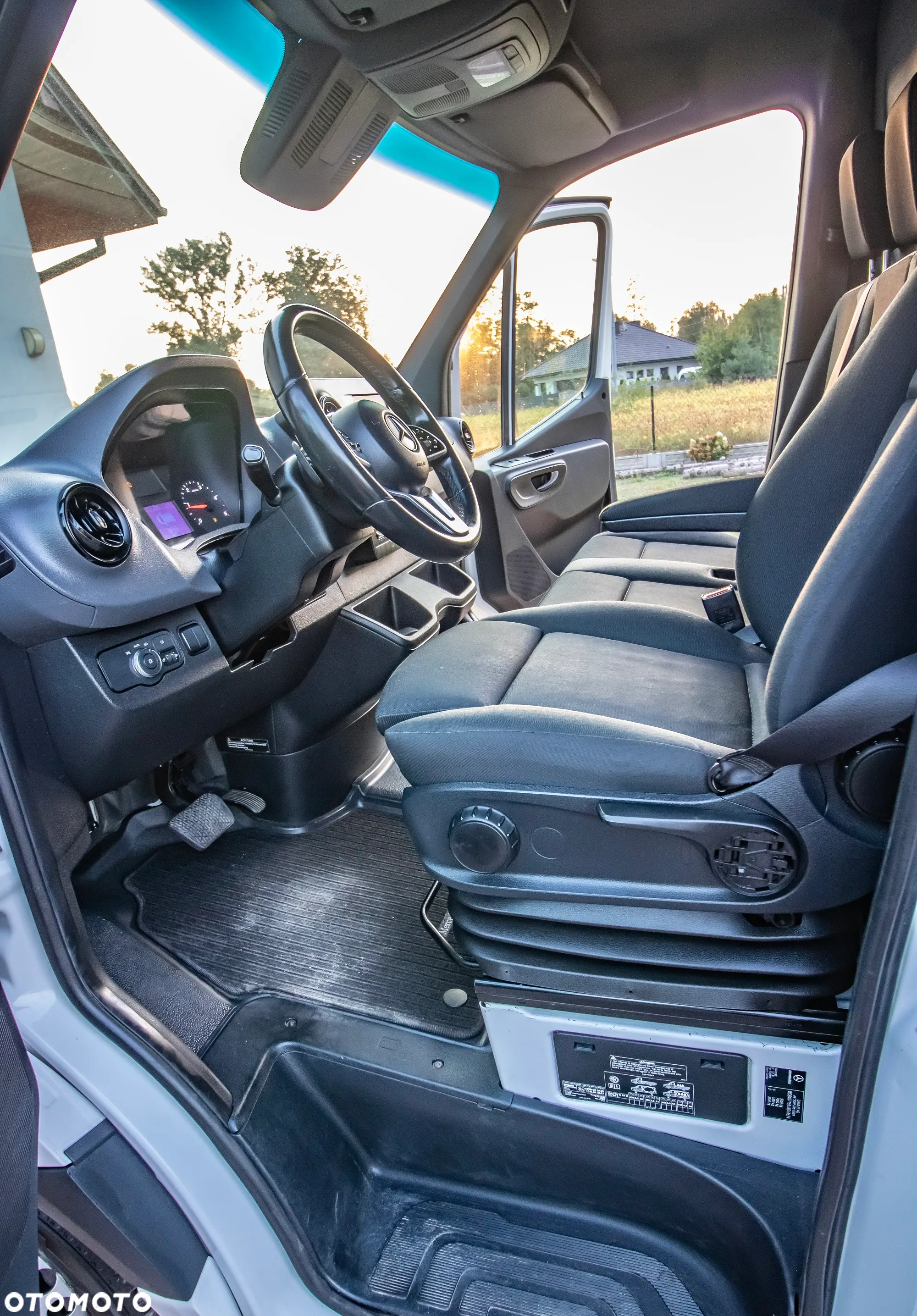Mercedes-Benz Sprinter 516 top stan automat webasto - 25