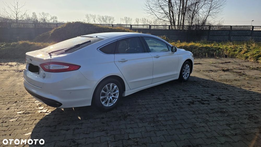 Ford Mondeo 2.0 EcoBoost Titanium - 3