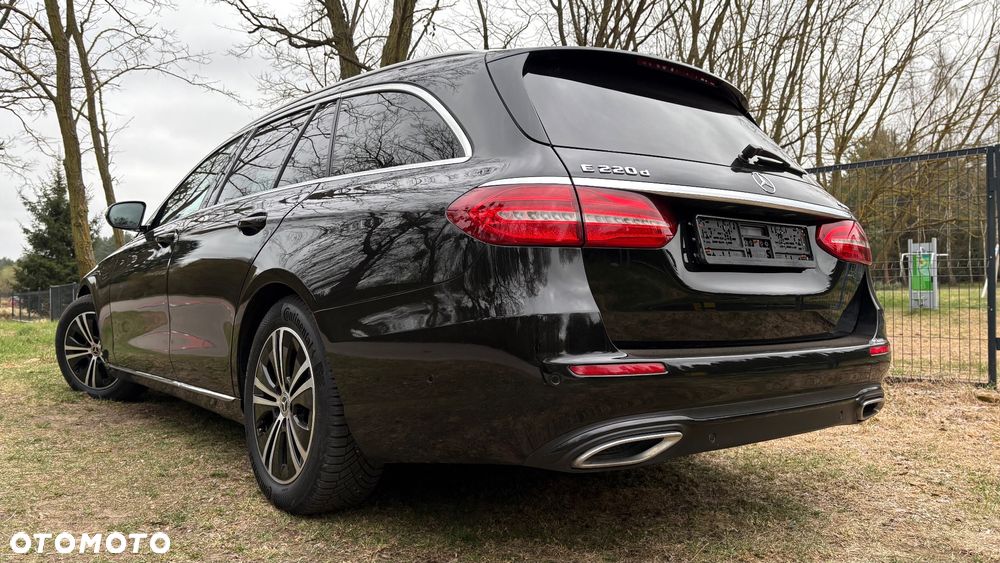 Mercedes-Benz Klasa E 220 d 4-Matic 9G-TRONIC - 10