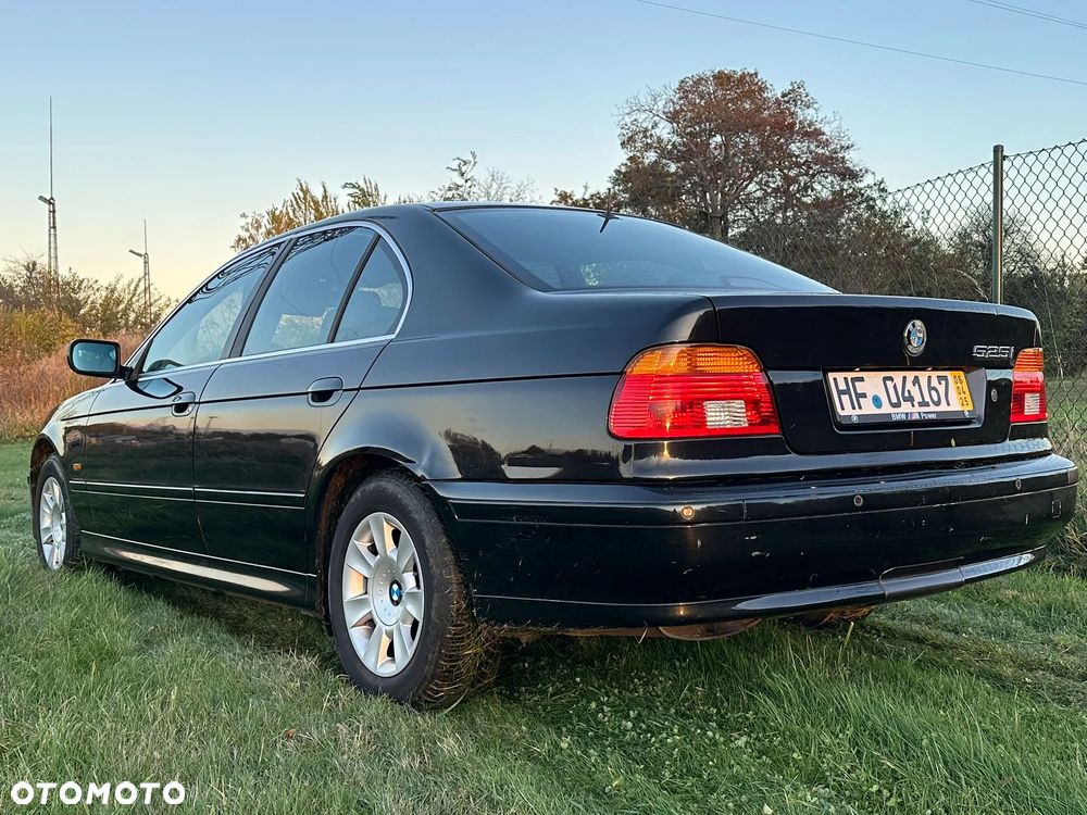 BMW Seria 5 525i - 9