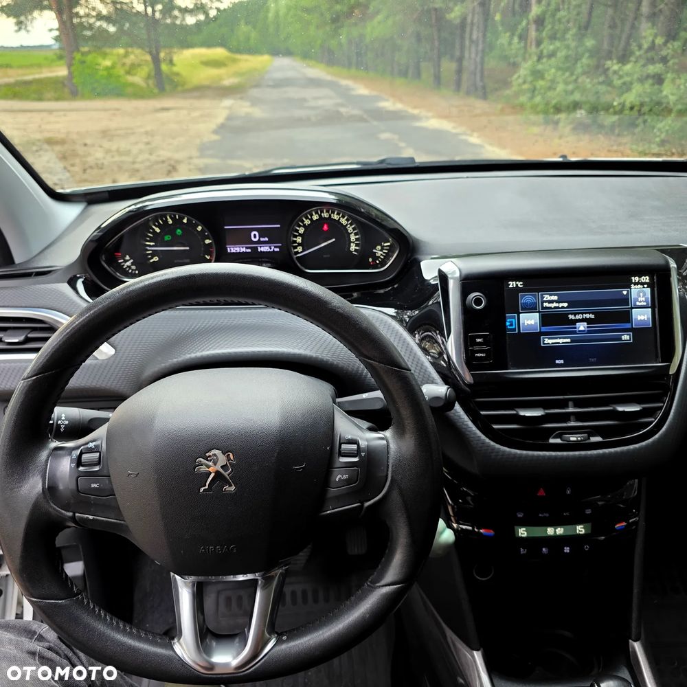 Peugeot 2008 1.2 Pure Tech Style - 9