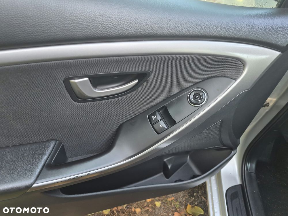 Hyundai i30 - 12