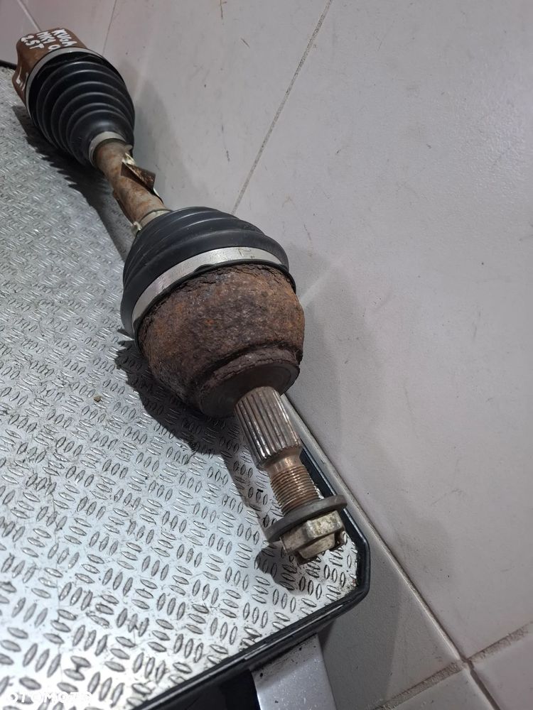 Półoś lewy przód 2,5T Ford Kuga Mk1 2012 rok  nr 9V4N3b437CA - 3