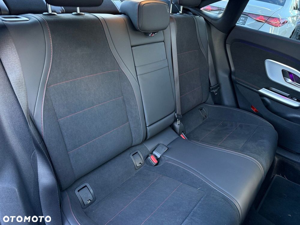 Mercedes-Benz CLA 200 mHEV 8G-DCT - 25