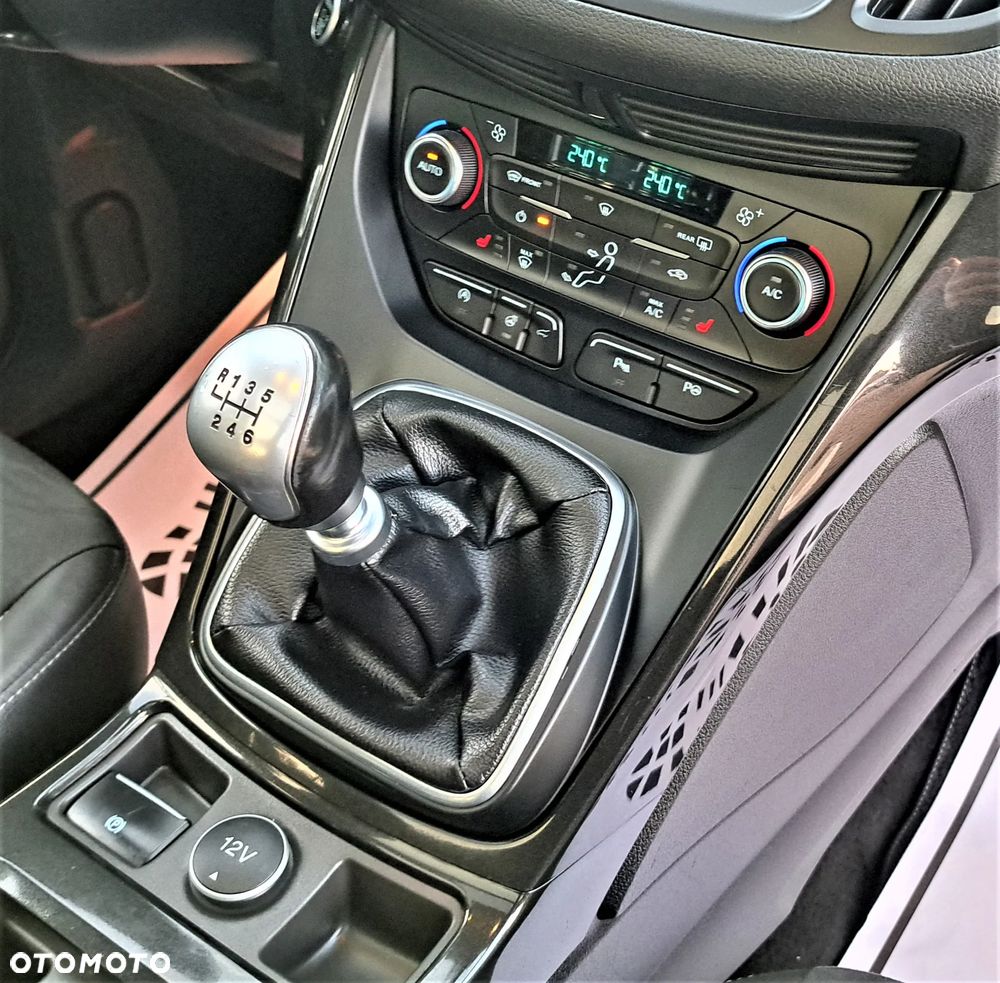 Ford Kuga 2.0 TDCi FWD ST-Line - 25