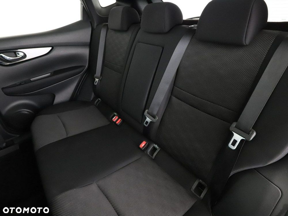 Nissan Qashqai 1.6 DCi Xtronic TEKNA - 17