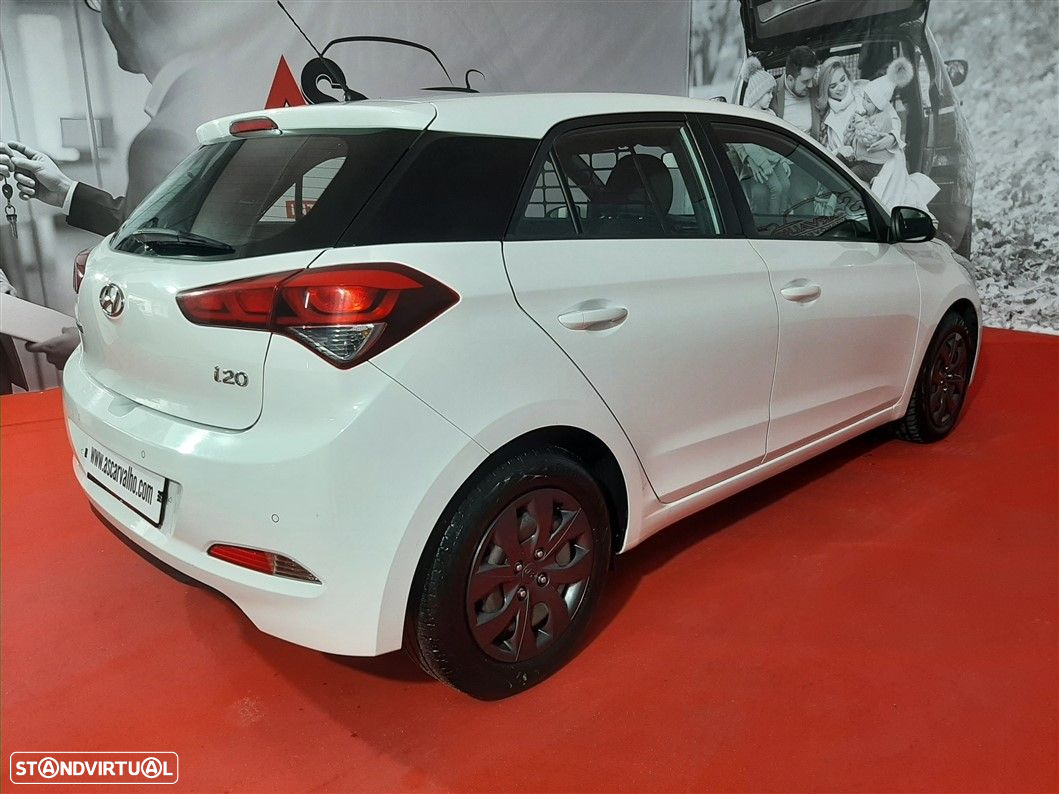 Hyundai i20 1.1 CRDi Access Plus - 10