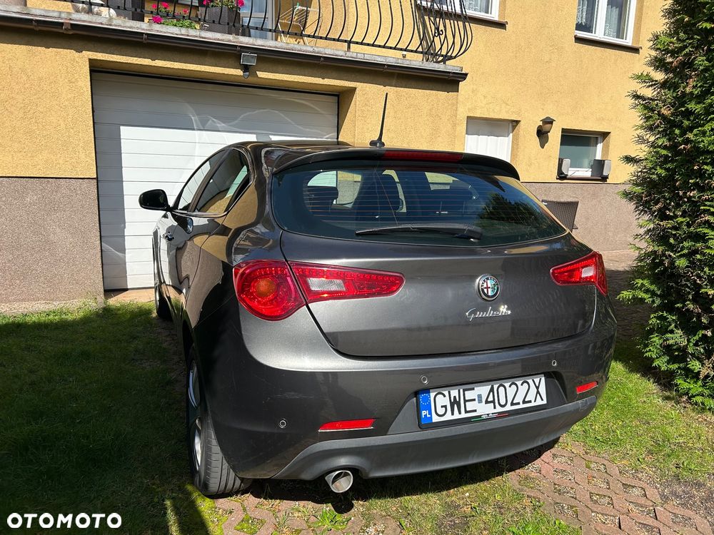 Alfa Romeo Giulietta 1.6 JTDM 16V Turismo - 4