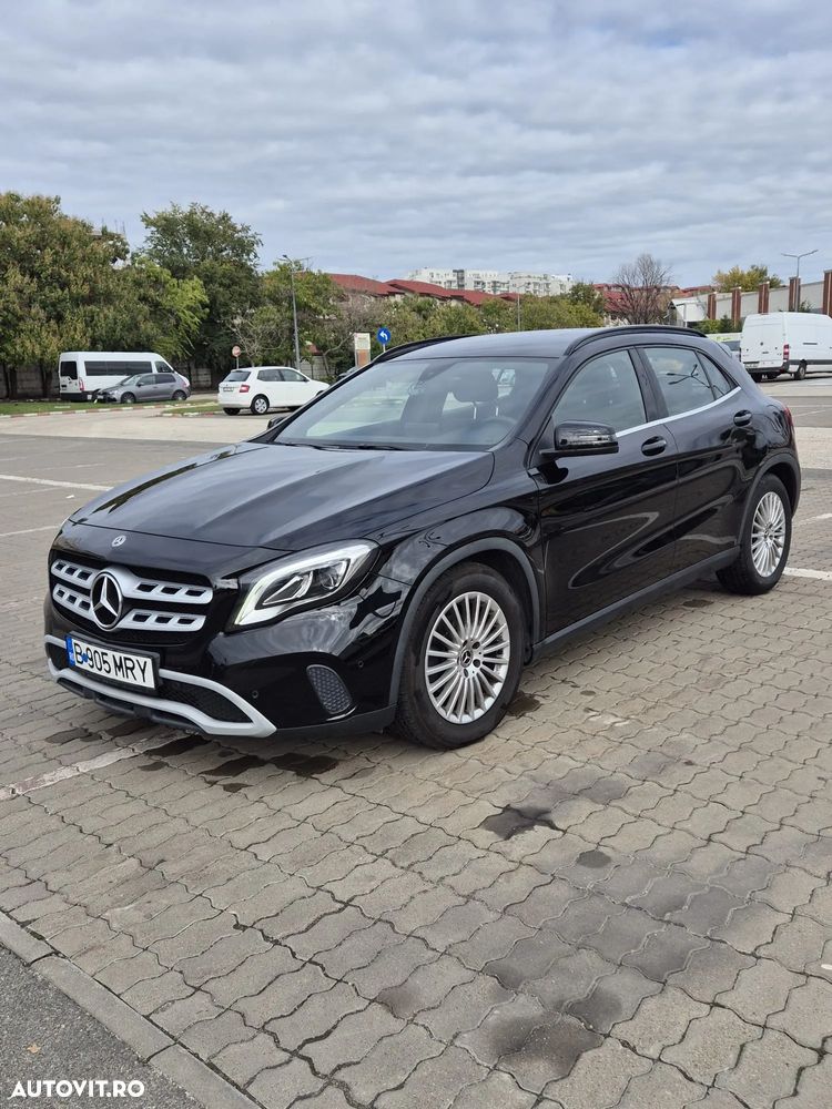 Mercedes-Benz GLA - 4