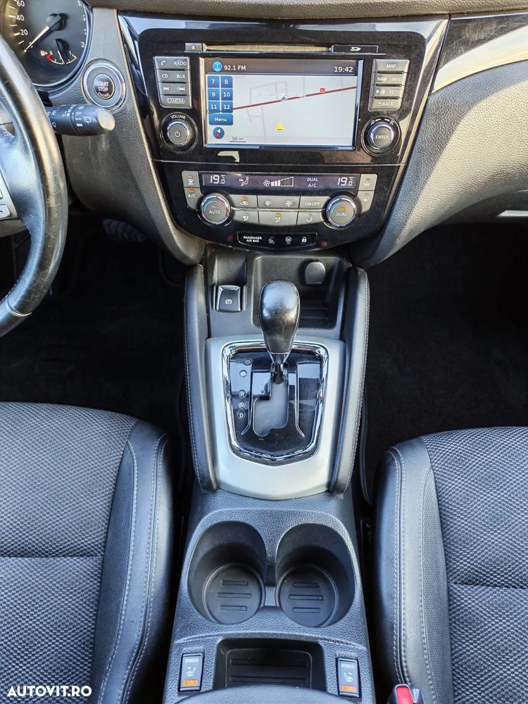 Nissan Qashqai 1.6 DCI Start/Stop X-TRONIC Tekna - 10