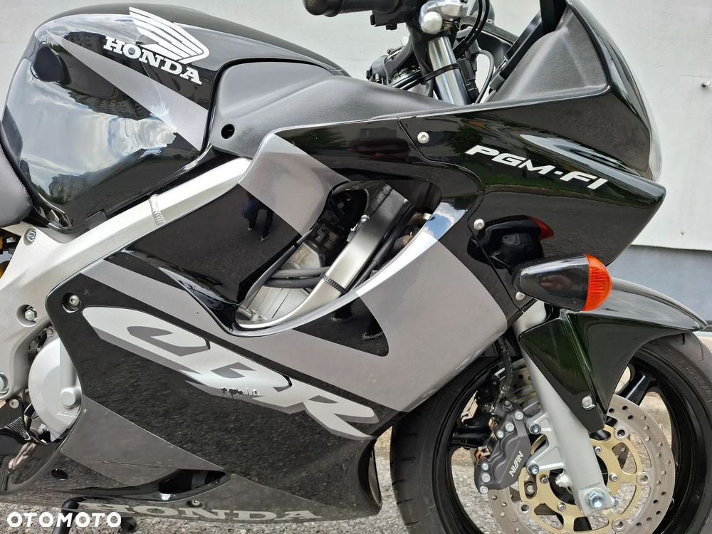 Honda CBR - 12