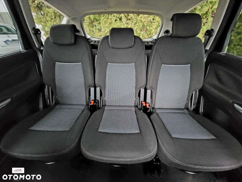 Ford S-Max - 25
