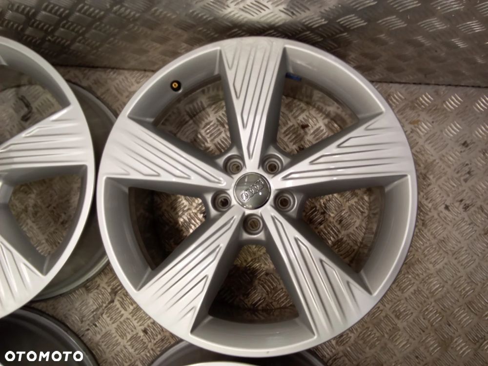 Felgi Audi Q4 E-TRON 8Jx19 et45 5x112 - 3