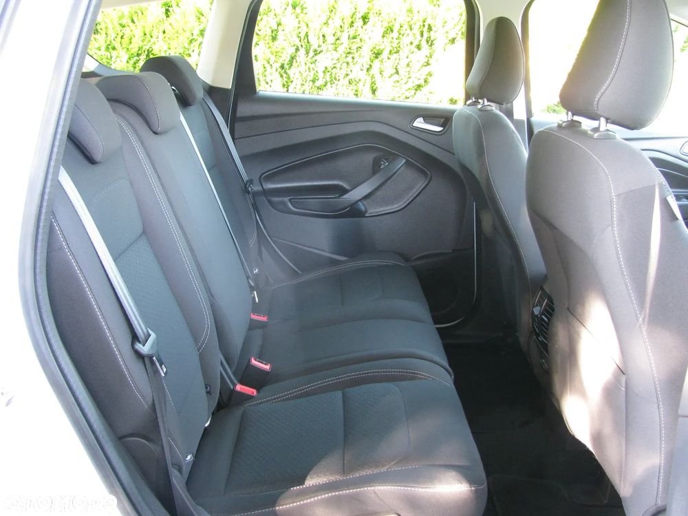 Ford Kuga 1.5 EcoBoost 2x4 Trend - 24