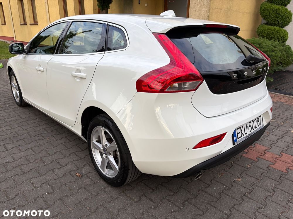 Volvo V40 D3 Momentum - 12
