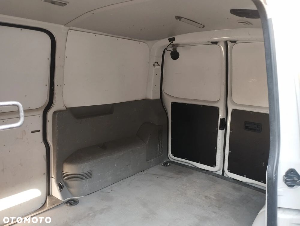 Volkswagen TRANSPORTER T5 - 14