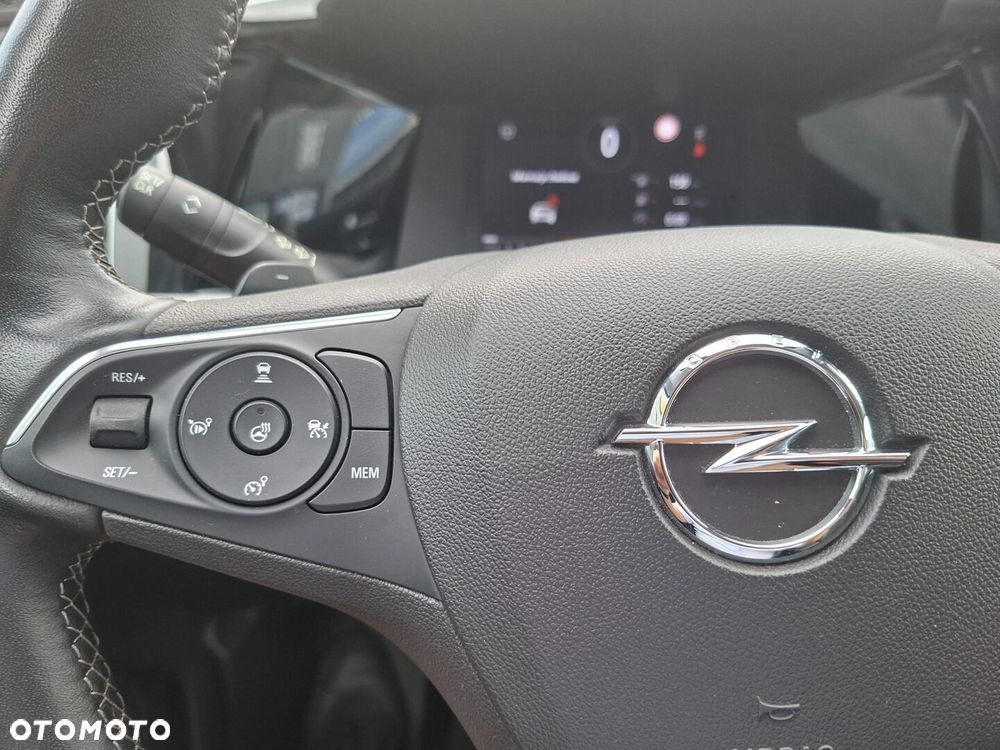 Opel Grandland 1.2 T Business Elegance S&S - 22