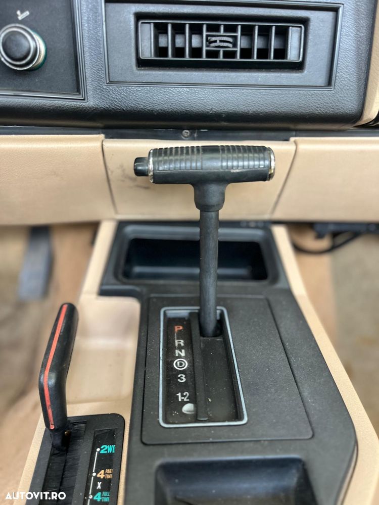 Jeep Comanche - 10