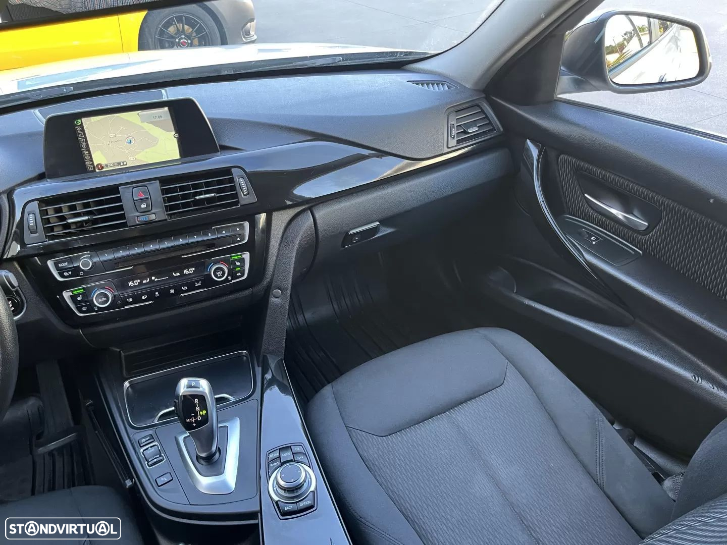 BMW 318 d Touring Aut. Sport Line - 38