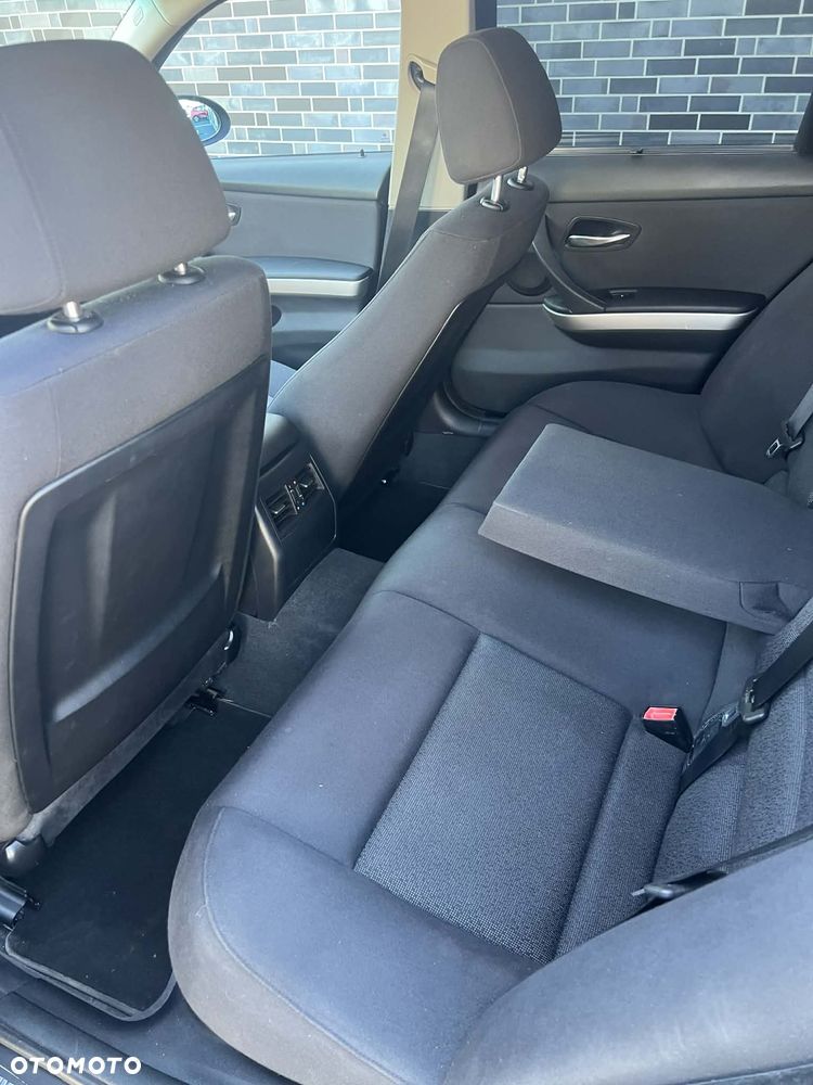 BMW Seria 3 318i - 6